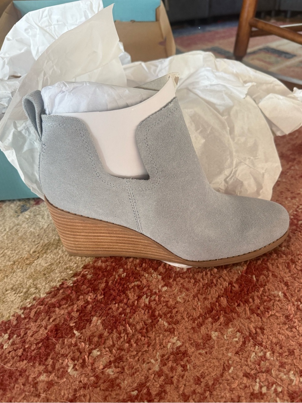 TOMS Women’s Light Gray Suede Wedge Ankle Boot 7.5
